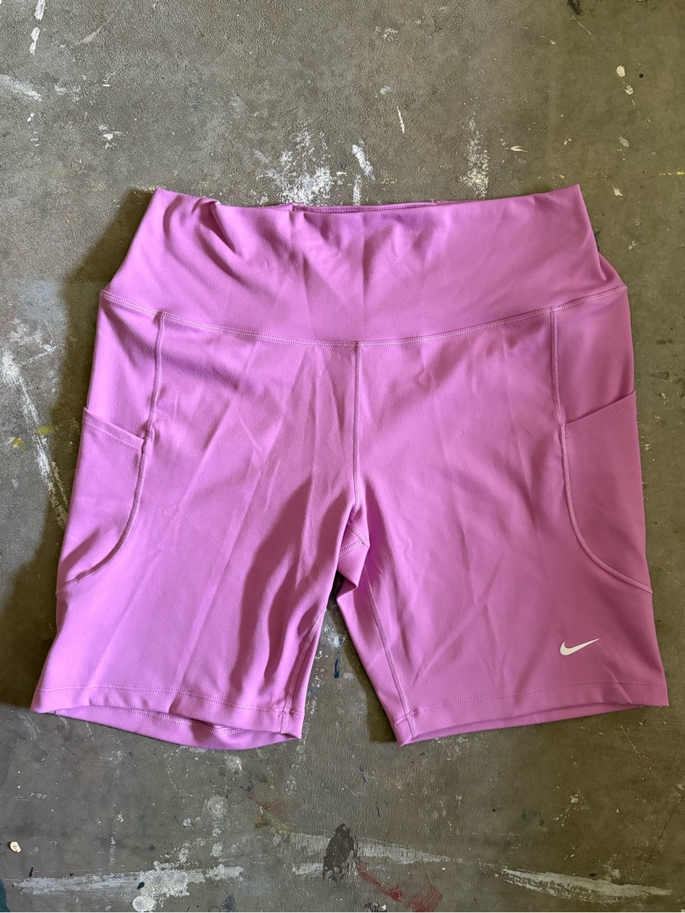 Nike Women's Lilac High-Rise Bike Shorts with Side Pockets